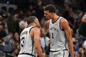 斯奈德：马刺表现出色是理所应当 他们拼尽全力而且非常无私